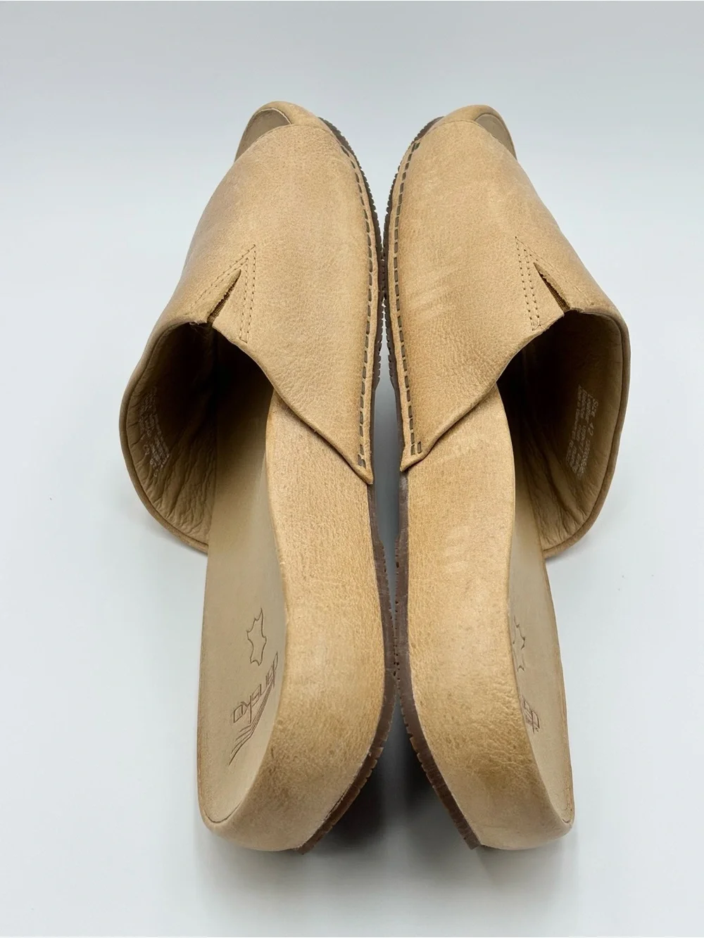 Dansko Twyla Beige Leather Slide Sandals - Wide Strap Slip-On  size 42